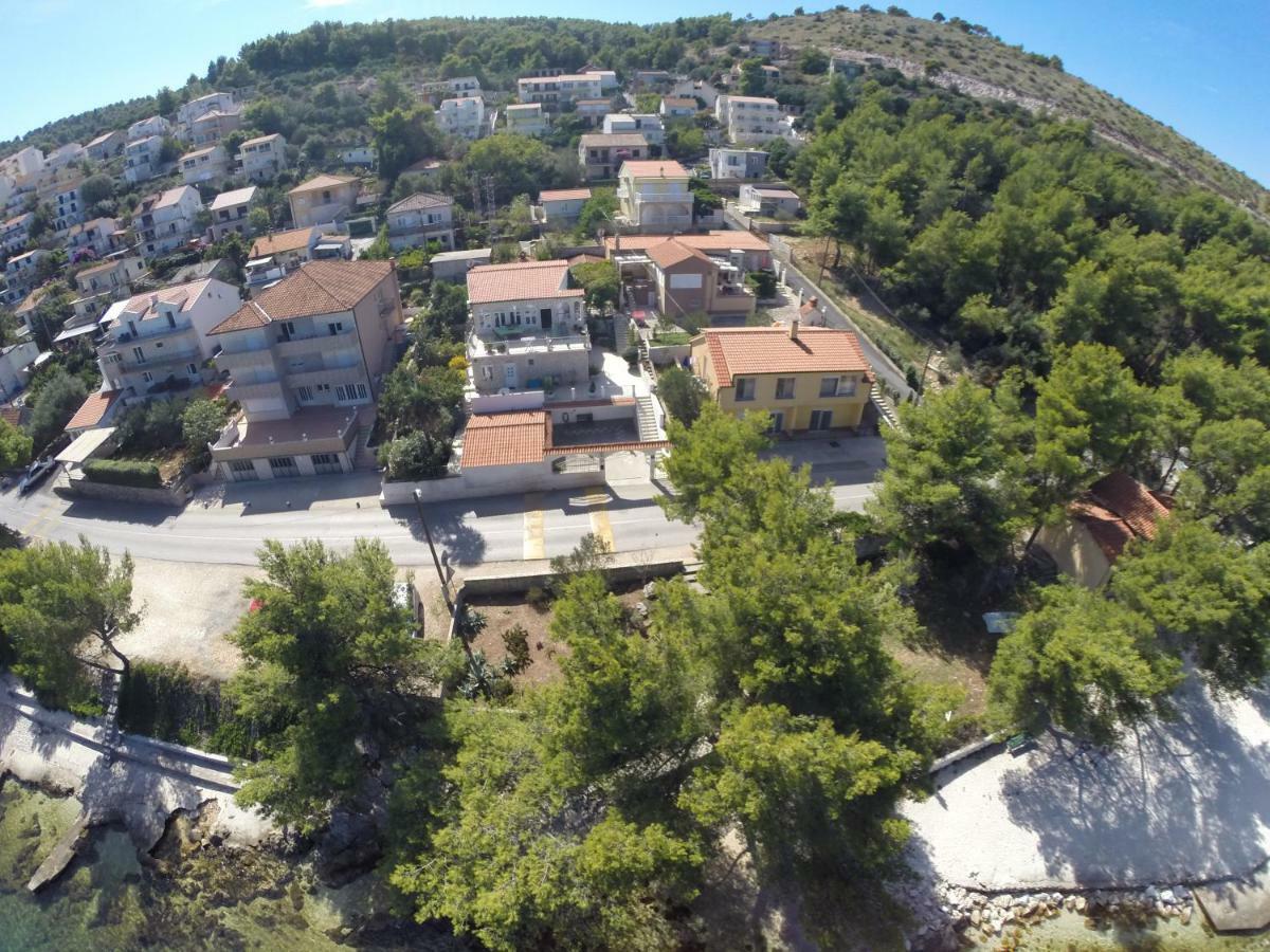 Apartments Viki Trogir Exterior photo